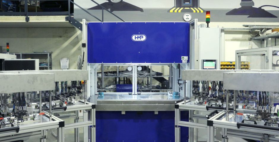Schiebetischanlage - Heißnieten / Heißverstemmen - HMP GmbH & Co. KG - Maschinenbau, Automatisierungs- und Prozesstechnik